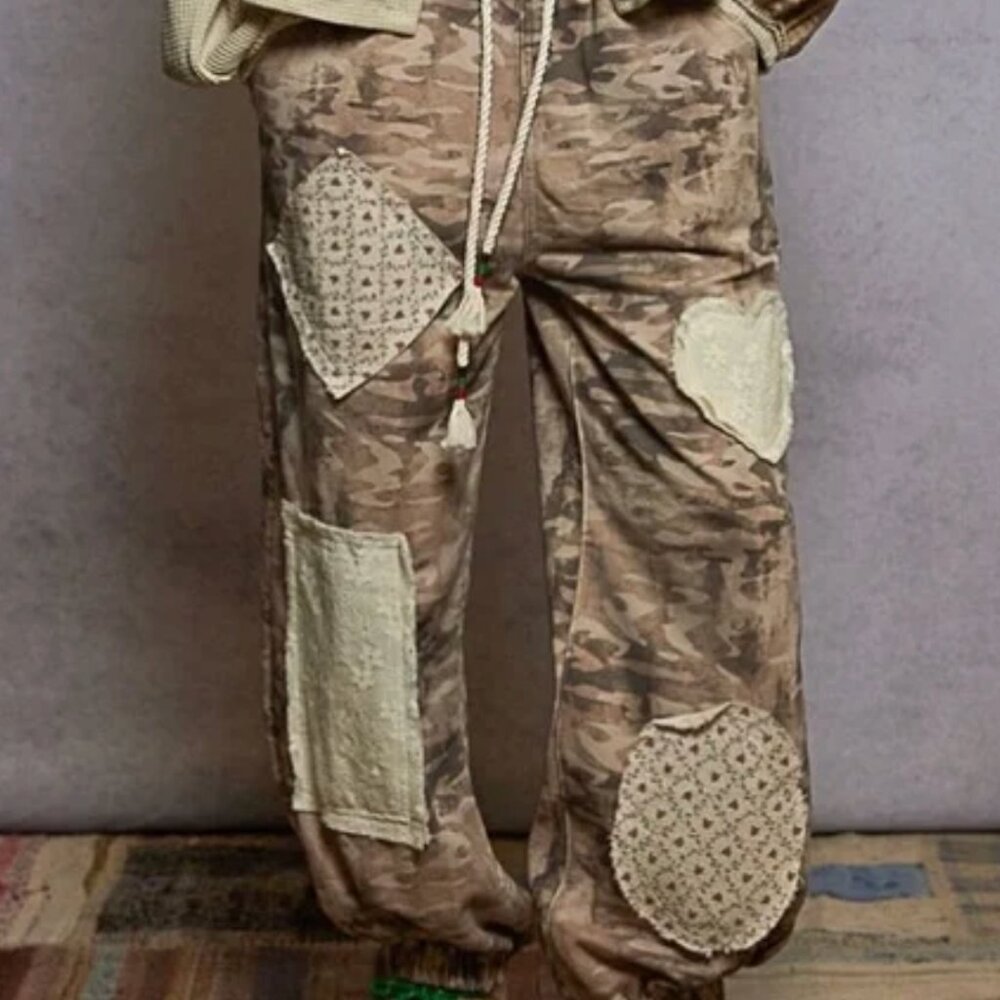 New POL Relaxed Fit Jogger Pants French Terry Camo Patchwork Elastic Waist MED - Picture 3 of 3